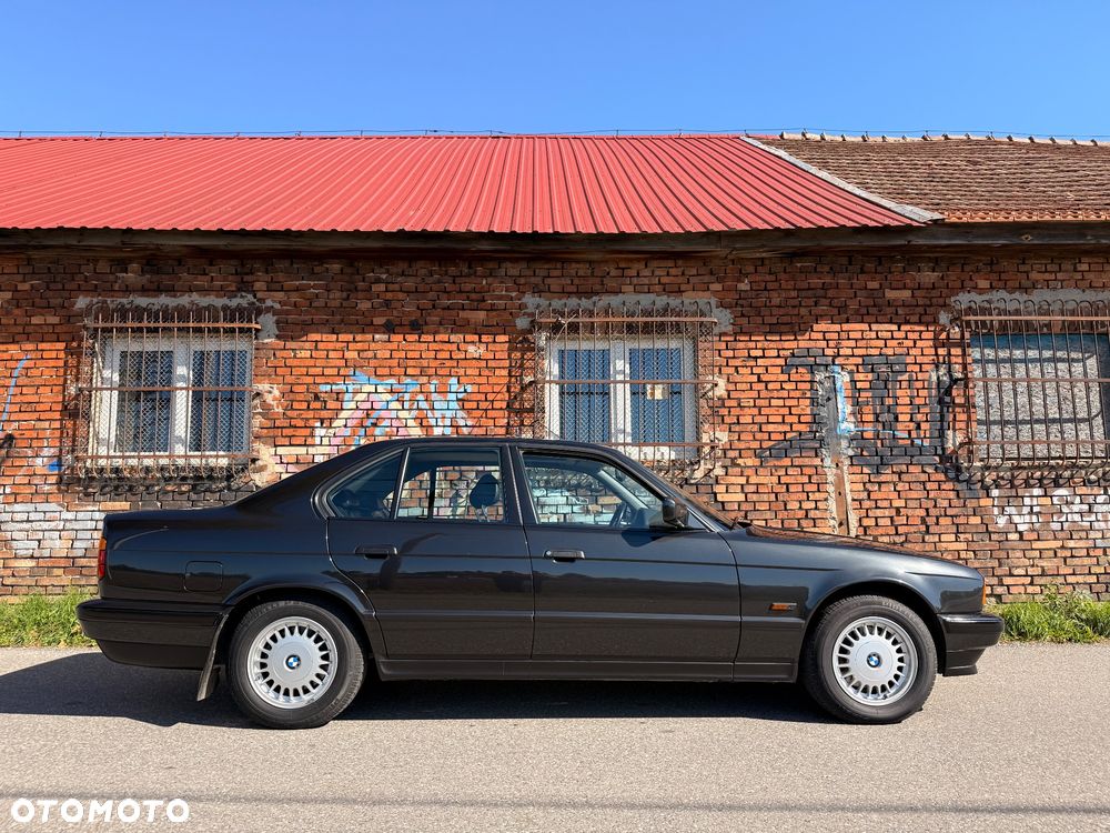 BMW 5 Series 1991 photo 2