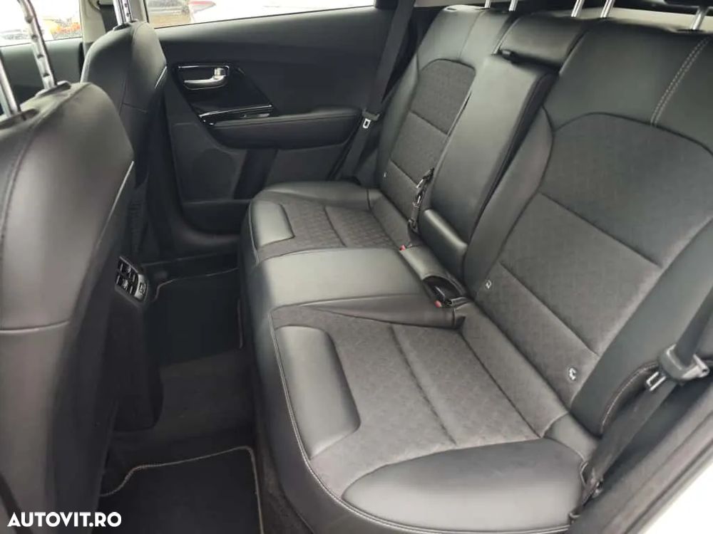 Kia Niro 1.6 GDI 2WD Aut. Spirit - 13