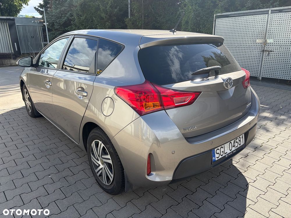 Toyota Auris 1.6 Active - 10