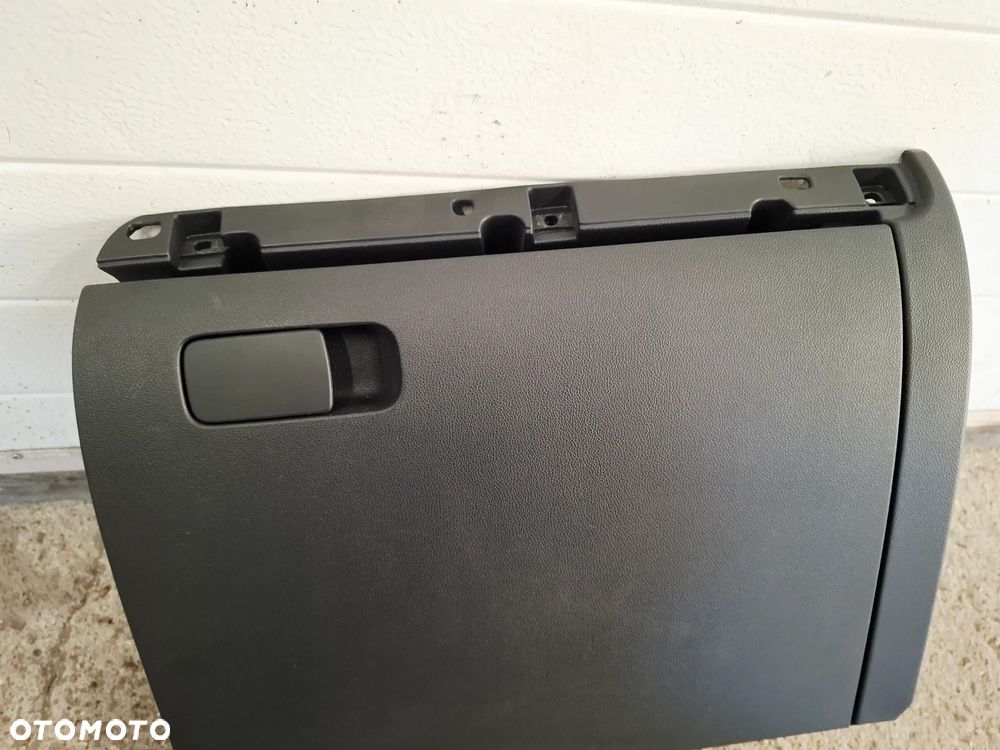 Schowek Pasażera 5C7857097AB 5C7857097 VW Jetta 5C A6 Europa - 3