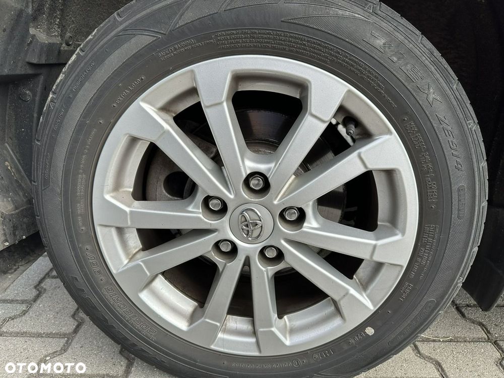 Toyota Verso 2011