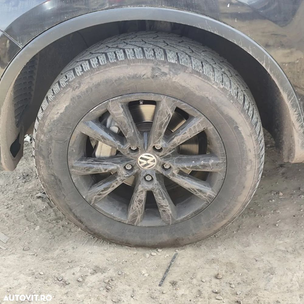 Dezmembrari VW TOUAREG (7P5) (2010-2014) 3.0 V6 TDI Motorina - 3