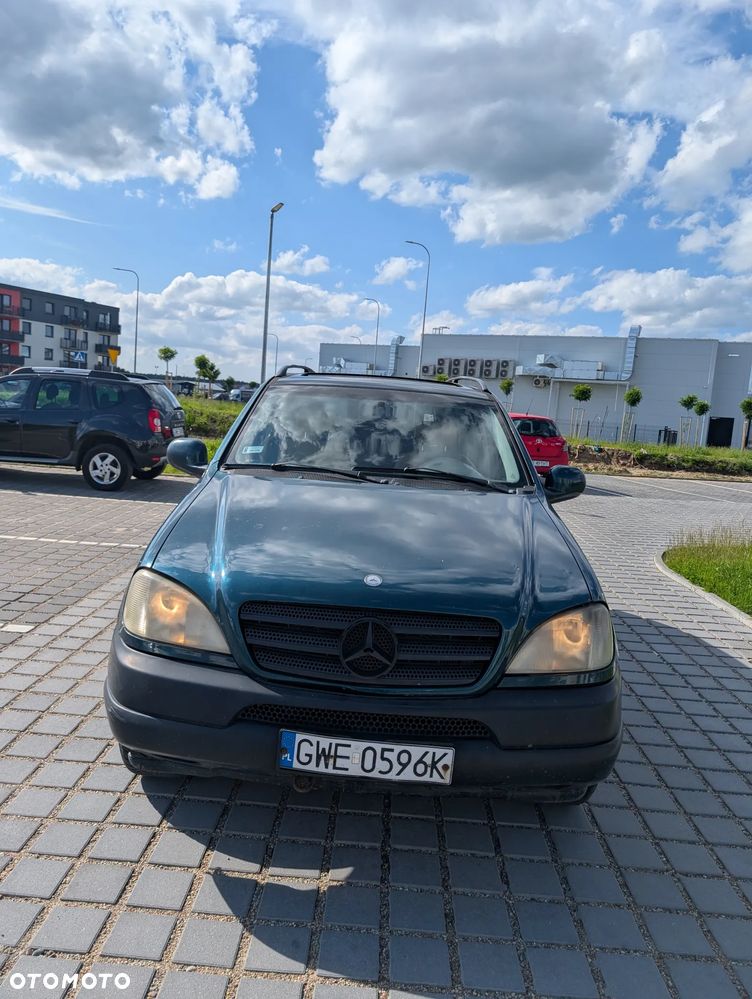 Mercedes-Benz ML 320 - 2