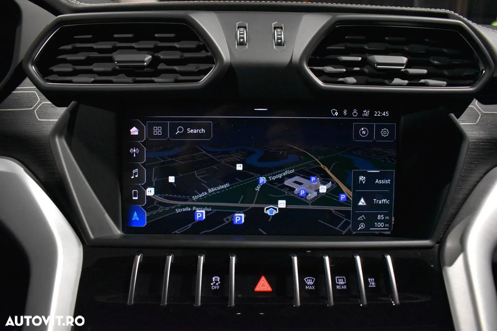 Lamborghini URUS - 35