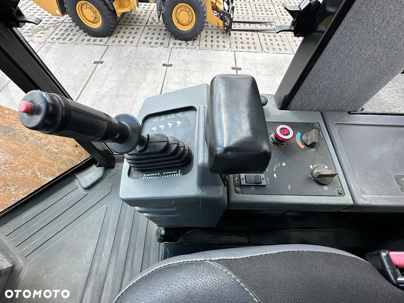 Caterpillar CS-563E - 35