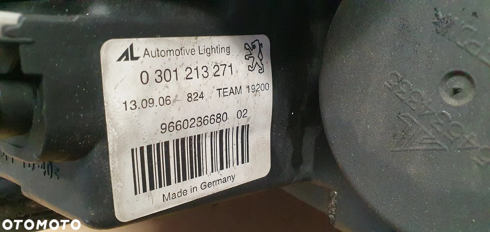 Lampa lewy przód przednia lewa Xenon Peugeot 407 9660236680 - 8