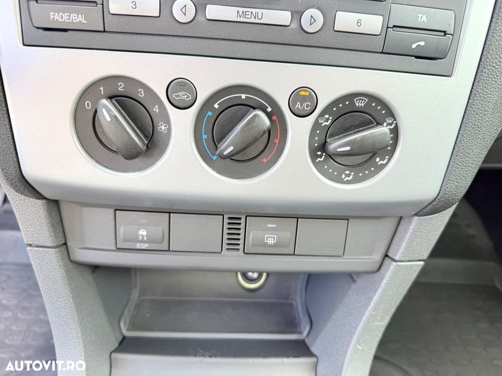 Ford Focus 1.6 TDCi Trend - 13