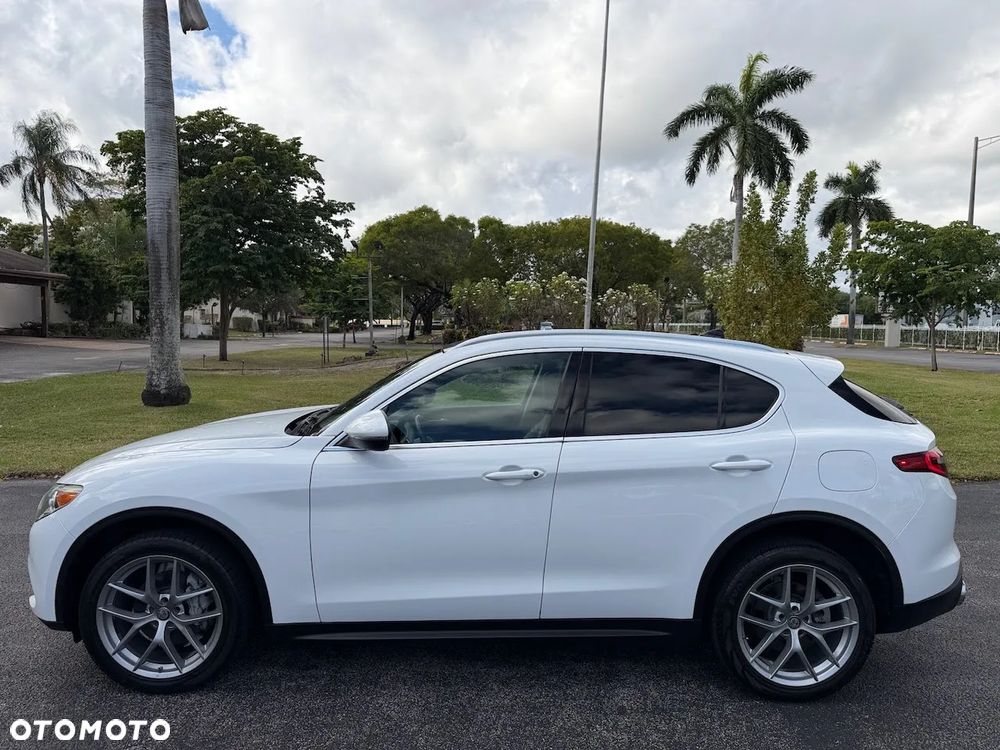 Alfa Romeo Stelvio 2.0 Turbo 16V AT8-Q4 Lusso Ti - 5