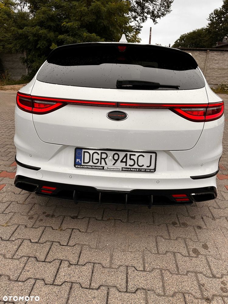 Kia ProCeed - 4