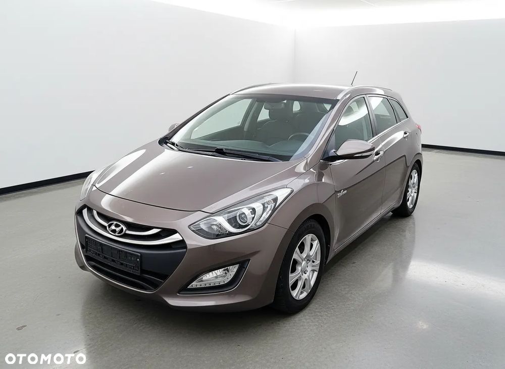 Hyundai i30 blue Kombi 1.6 GDi Style - 1