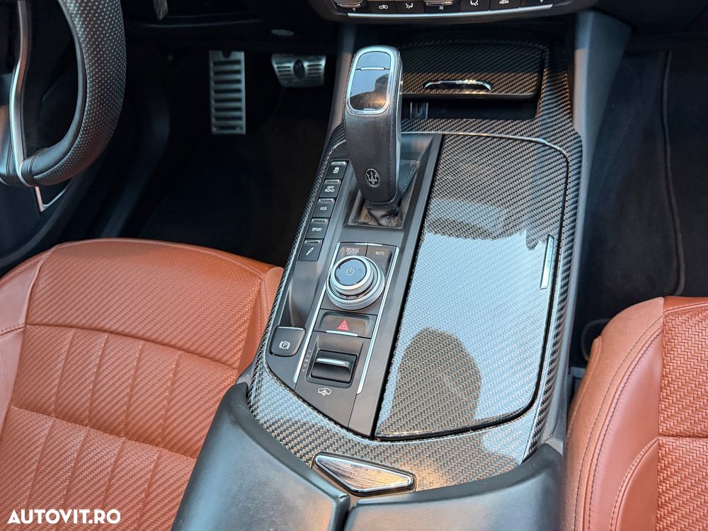 Maserati Levante - 11