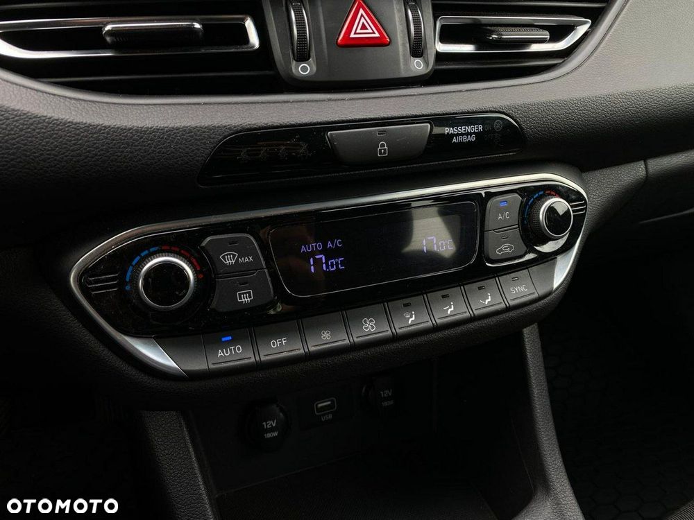 Hyundai i30 1.5 DPI Smart - 19