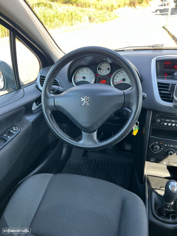 Peugeot 207 1.4 16V Active - 21
