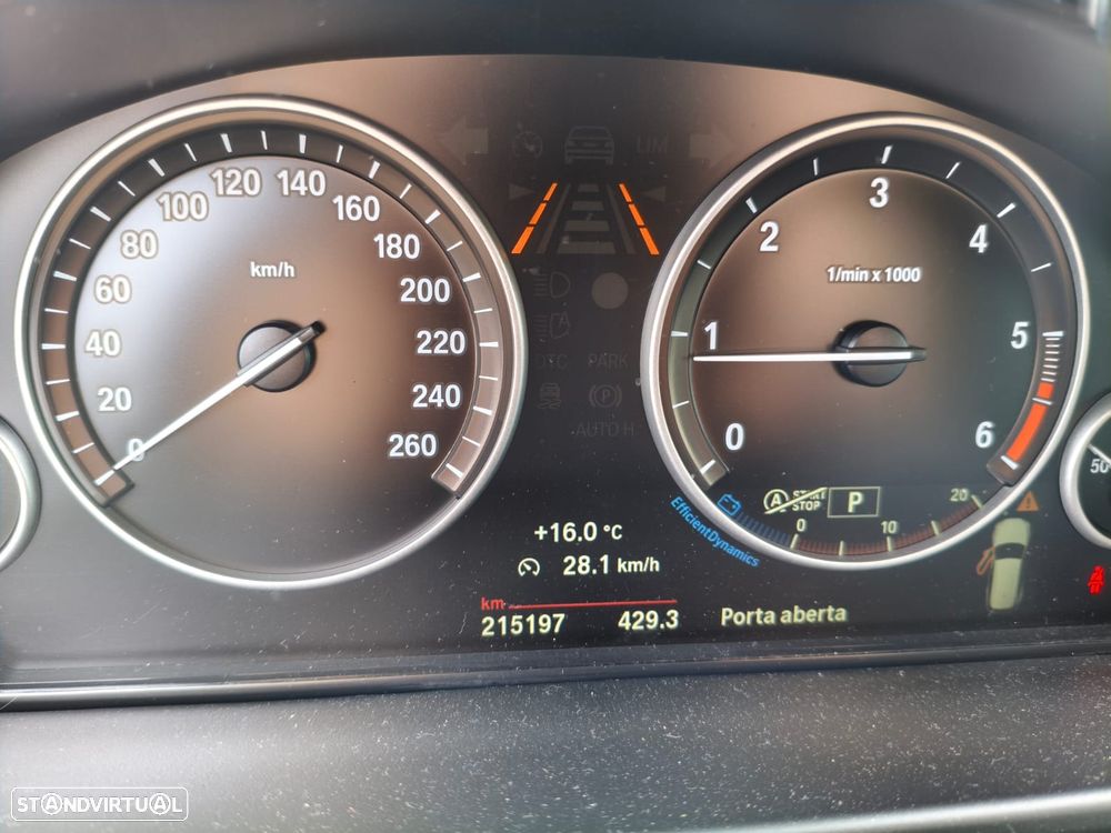 BMW X5 25 d sDrive Comfort 7L - 9