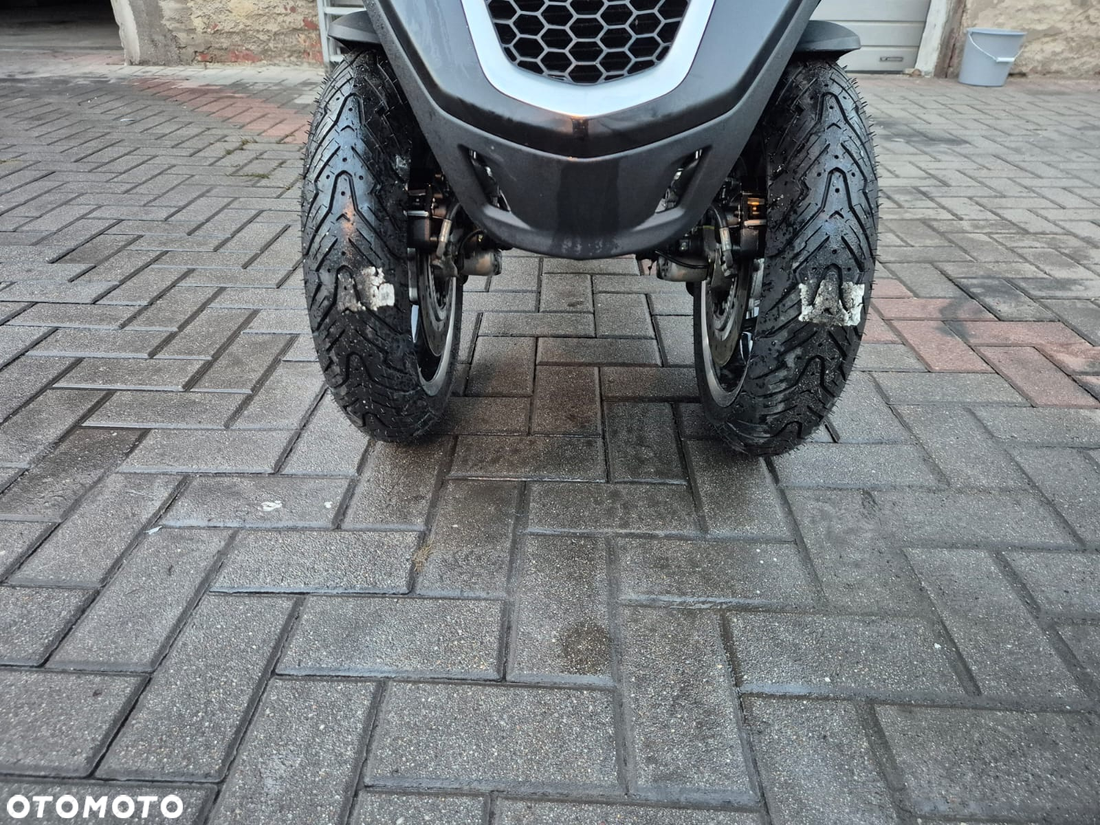 Piaggio MP-3 - 17