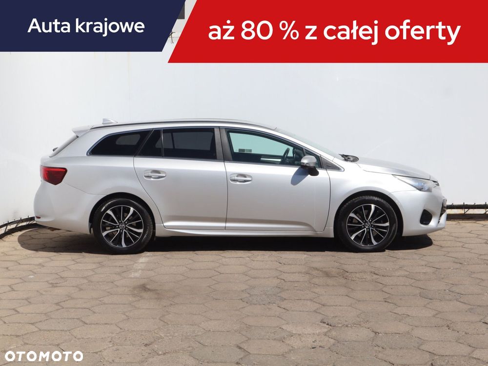 Toyota Avensis - 8