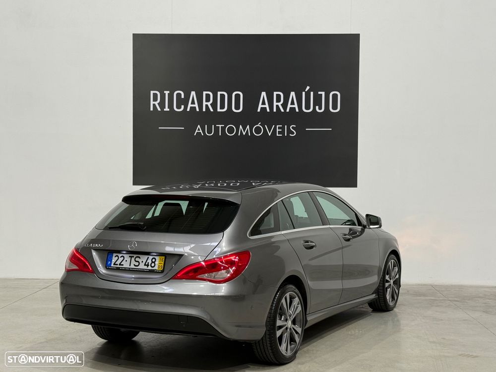 Mercedes-Benz CLA 180 - 4