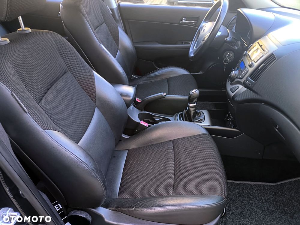 Hyundai i30 i30cw 1.4 Edition Plus - 30