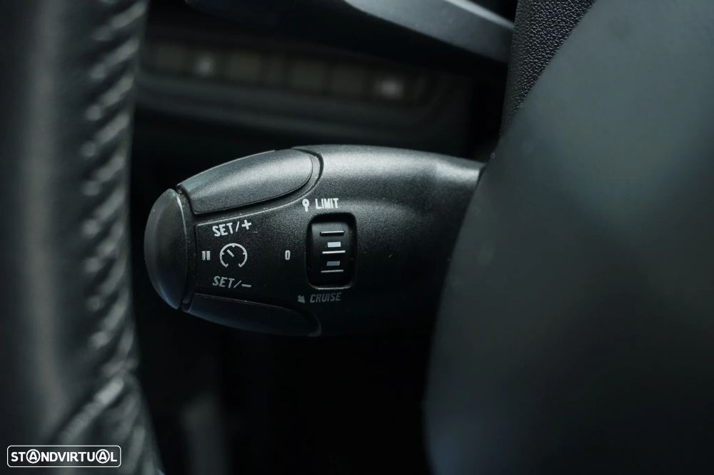 Peugeot 2008 1.4 HDi Active - 26