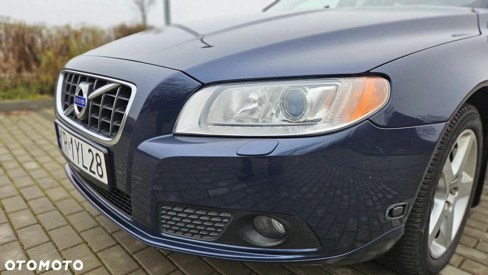 Volvo V70 2.5T Momentum - 10