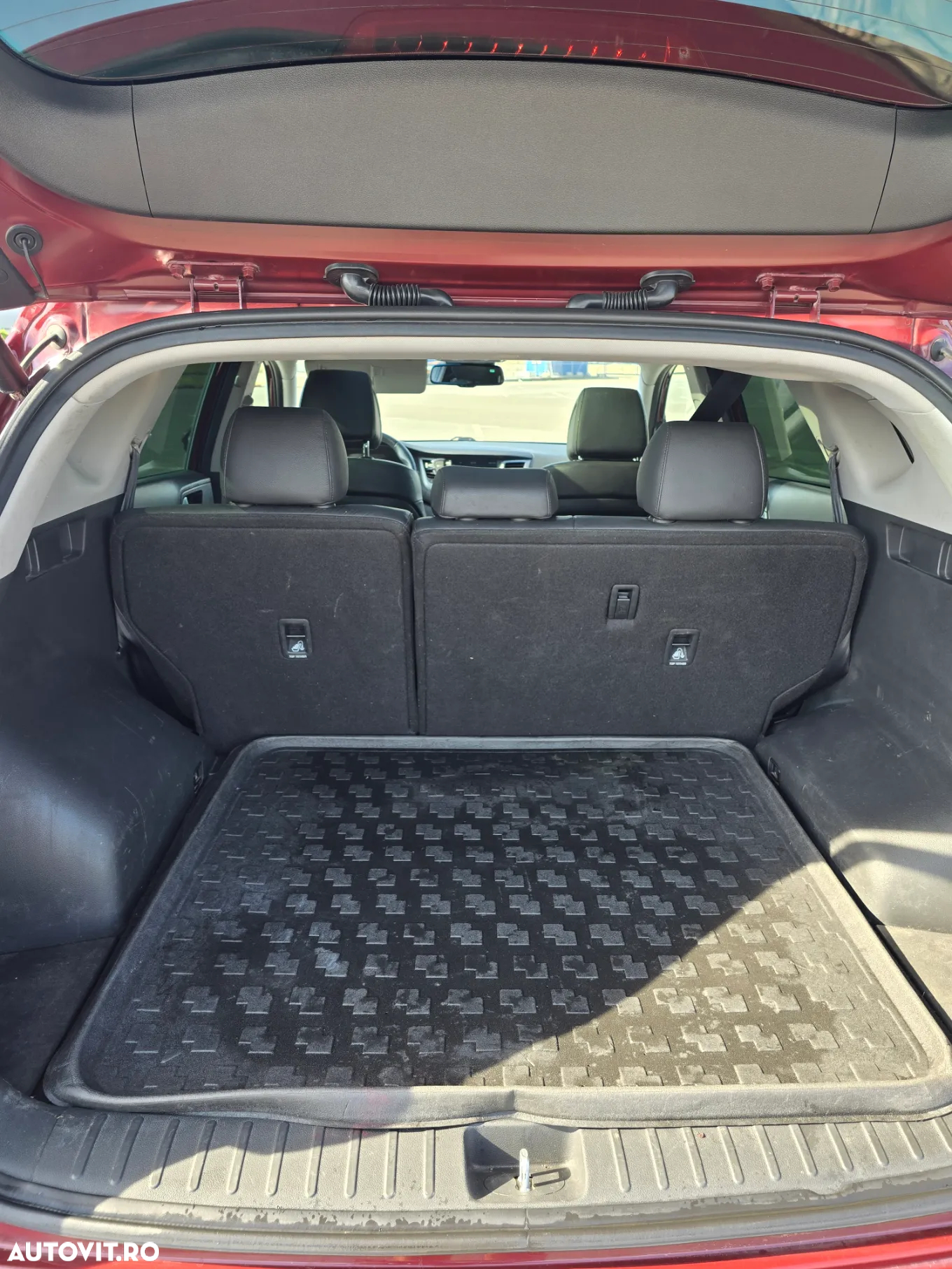 Hyundai Tucson 2.0 CRDI 4WD 6AT Luxury+ - 13