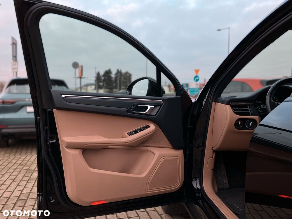 Porsche Macan - 21