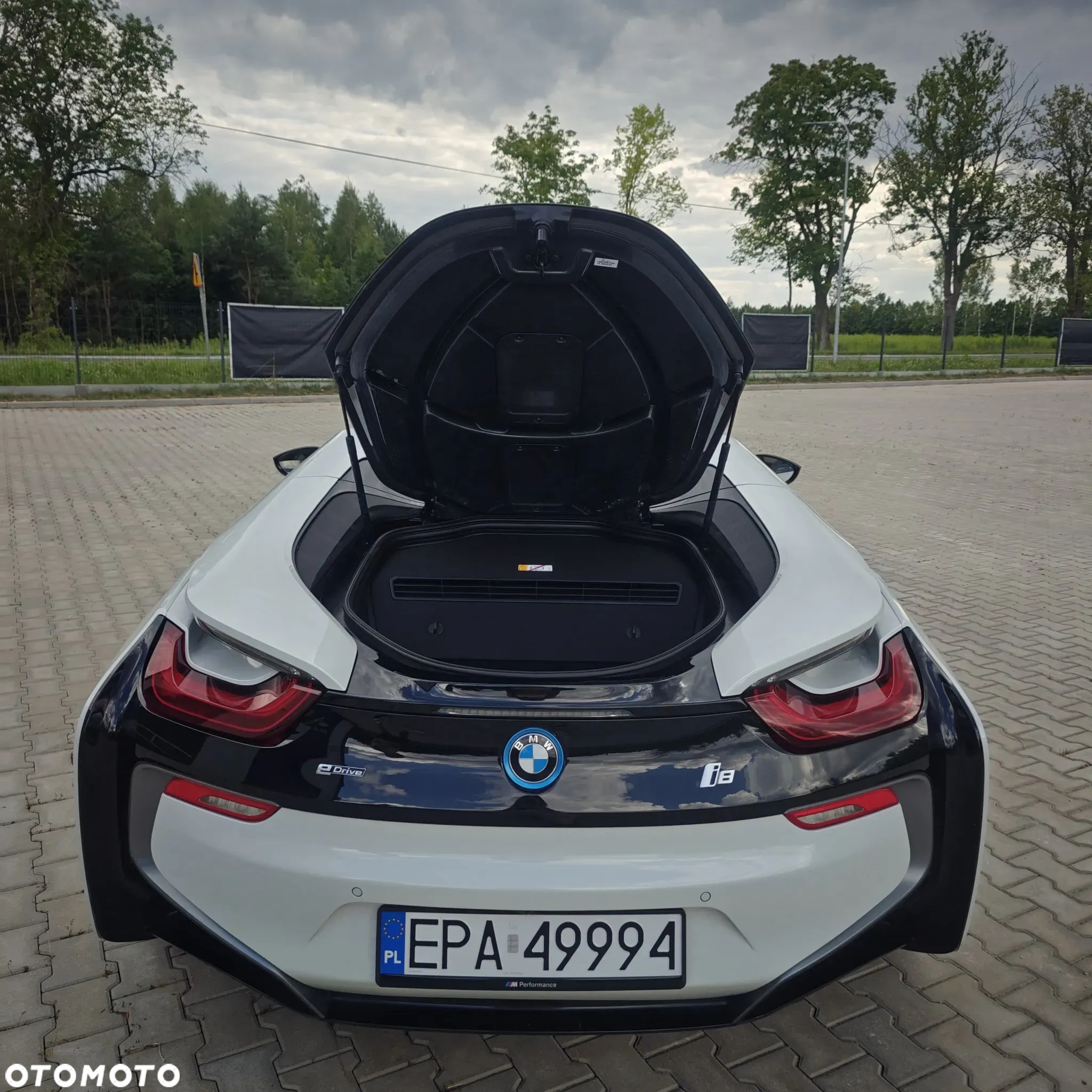BMW i8 - 12
