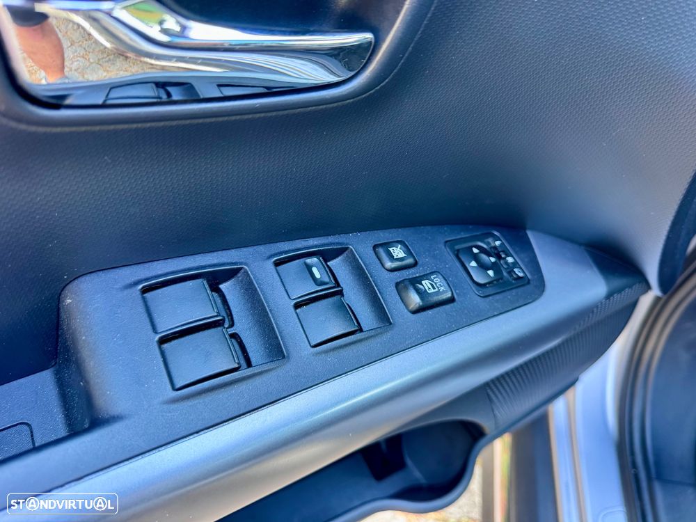 Mitsubishi Outlander 2.2 DI-D Instyle Navi - 14