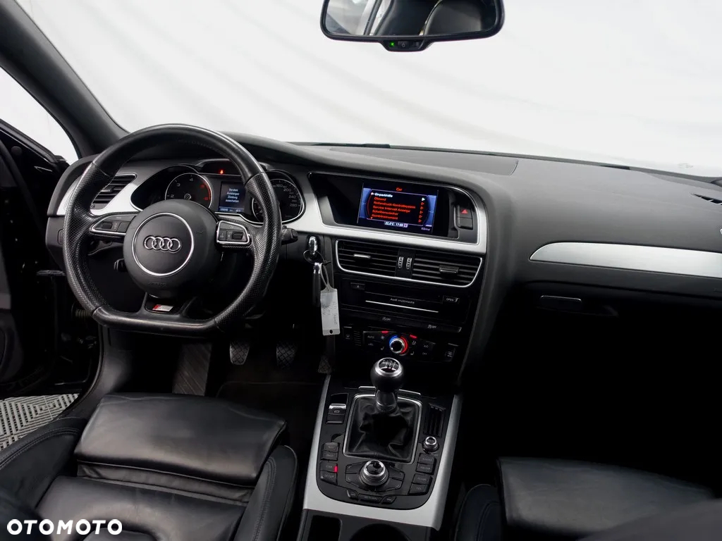 Audi A4 2.0 TDI DPF S line Sportpaket - 13