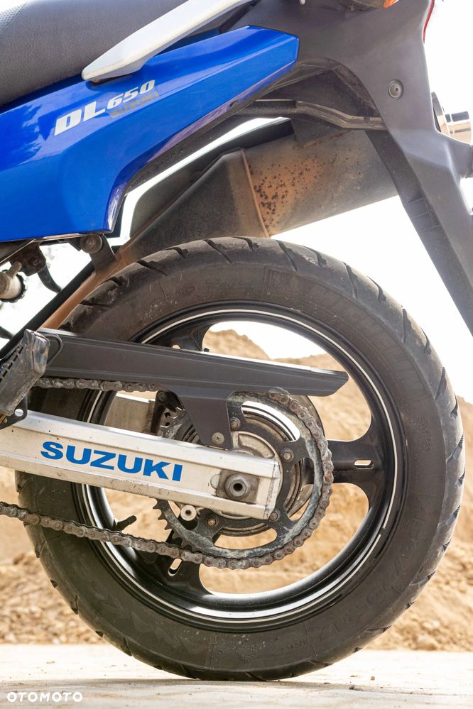 Suzuki V-STROM - 32