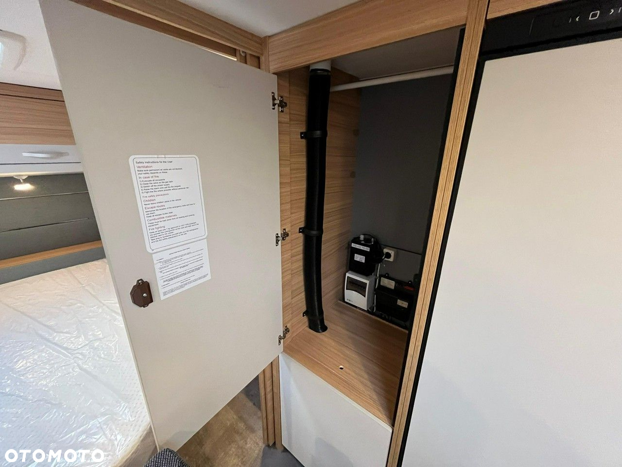 Dethleffs Camper 560 FMK - 14