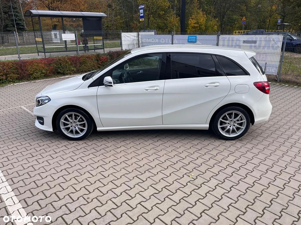 Mercedes-Benz Klasa B 180 BlueEFFICIENCY Edition Style - 4