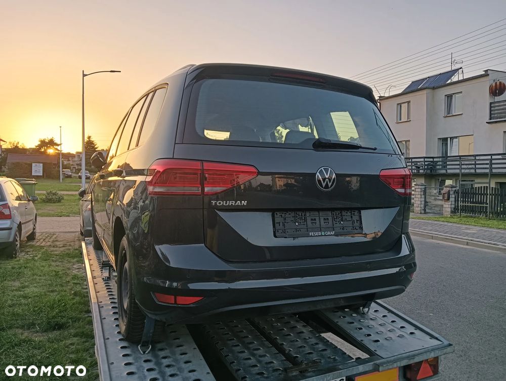 Volkswagen Touran 2.0 TDI SCR Comfortline - 3