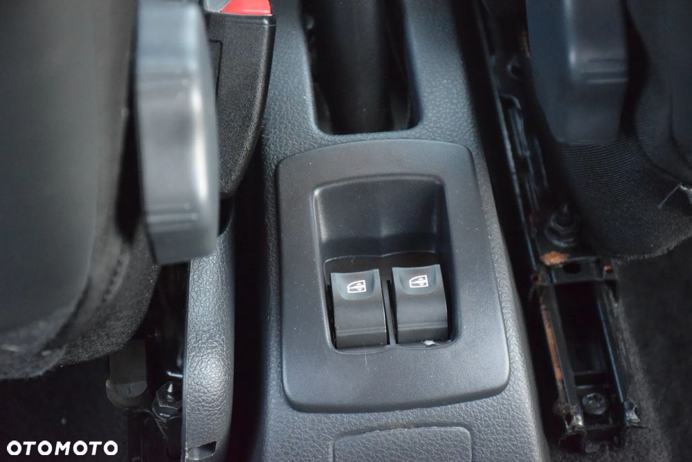 Dacia Sandero TCe 90 Laureate - 25