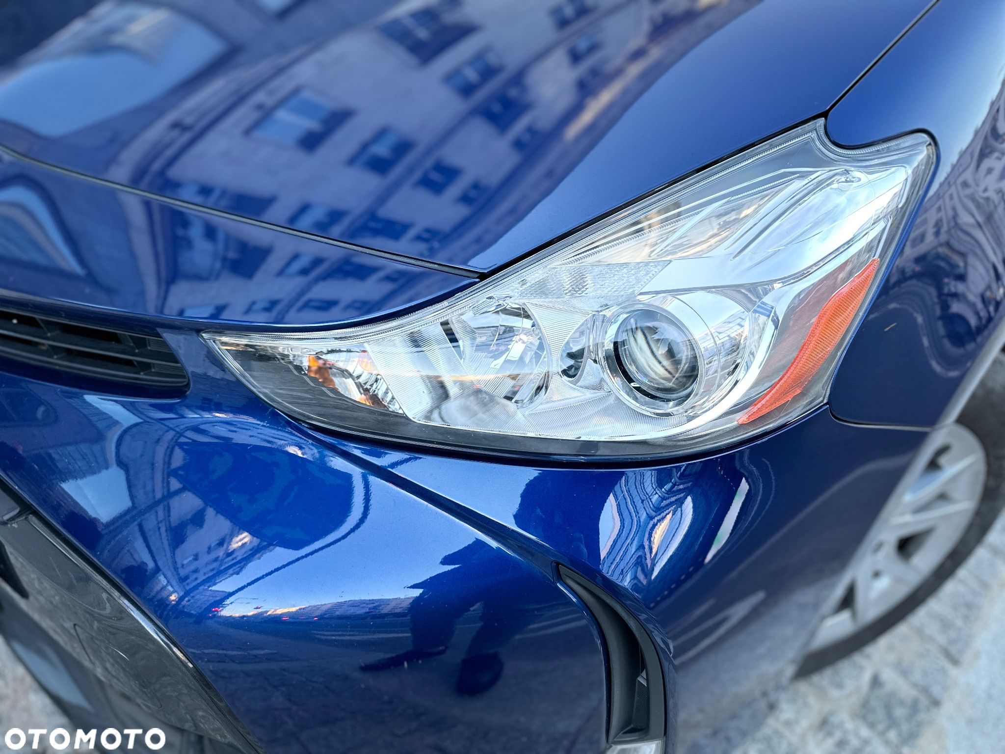 Toyota Prius+ (Hybrid) Comfort - 4