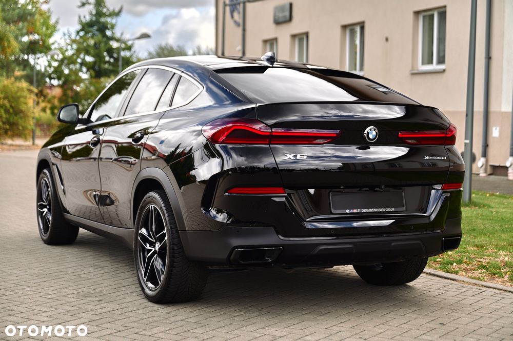 BMW X6 xDrive30d mHEV - 16