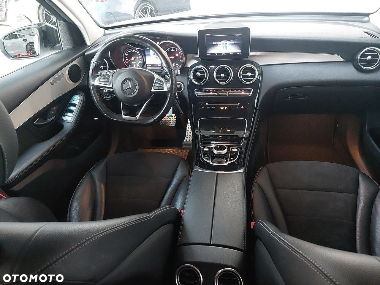 Mercedes-Benz GLC 250 4-Matic - 23