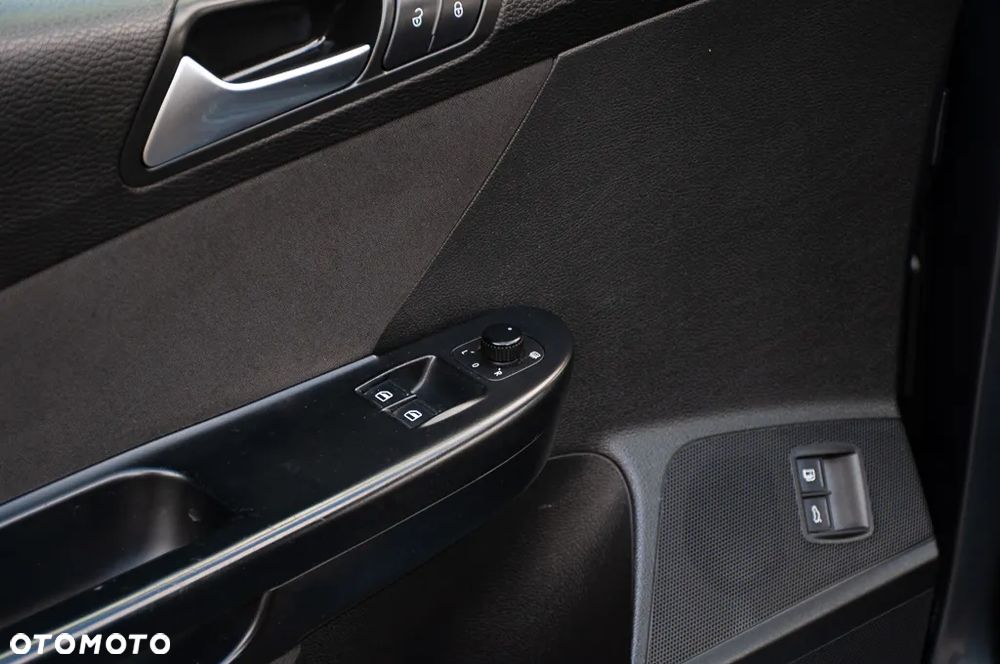 Volkswagen Passat 2.0 TDI Comfortline - 35