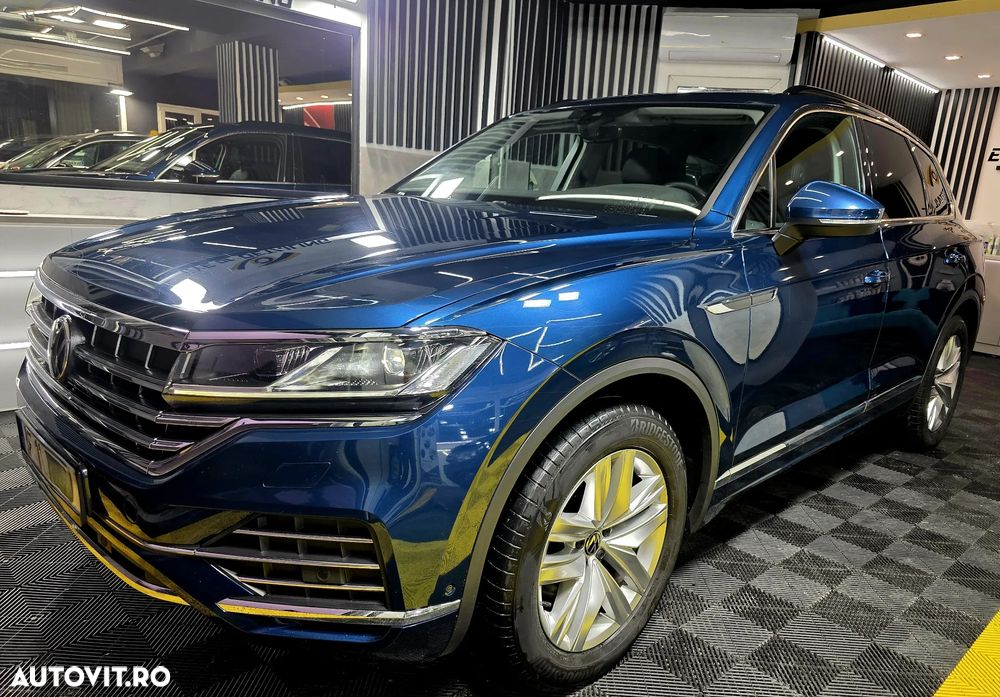 Volkswagen Touareg V6 TDI 4MOTION Elegance - 2