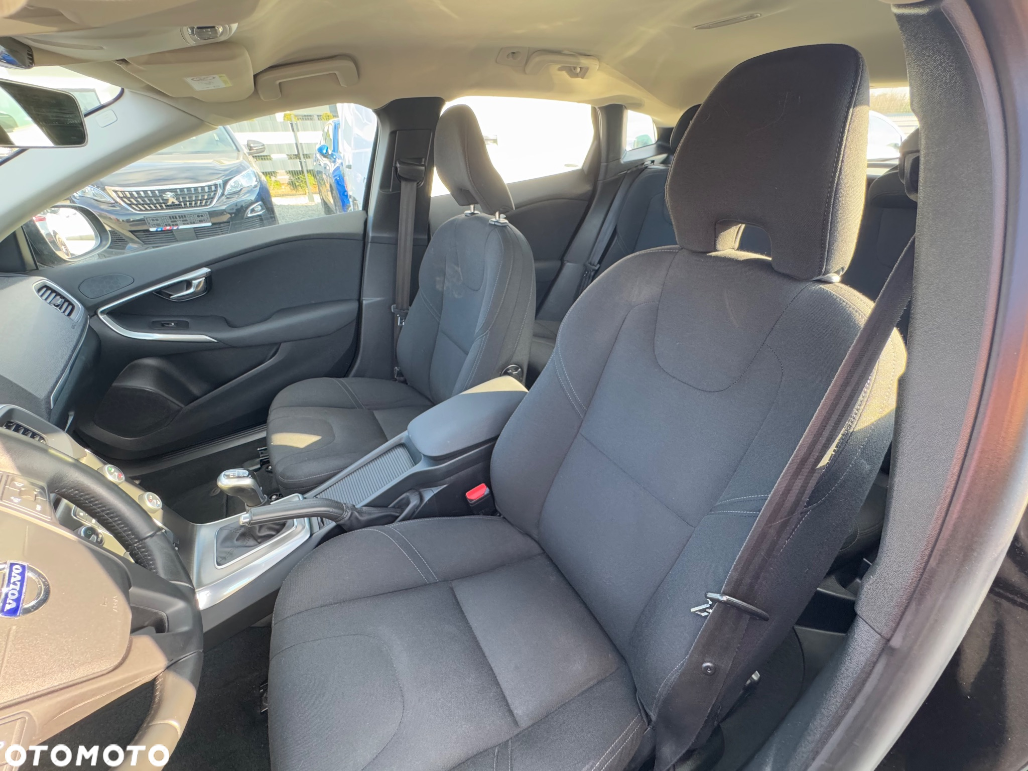Volvo V40 D2 Drive-E Momentum - 13