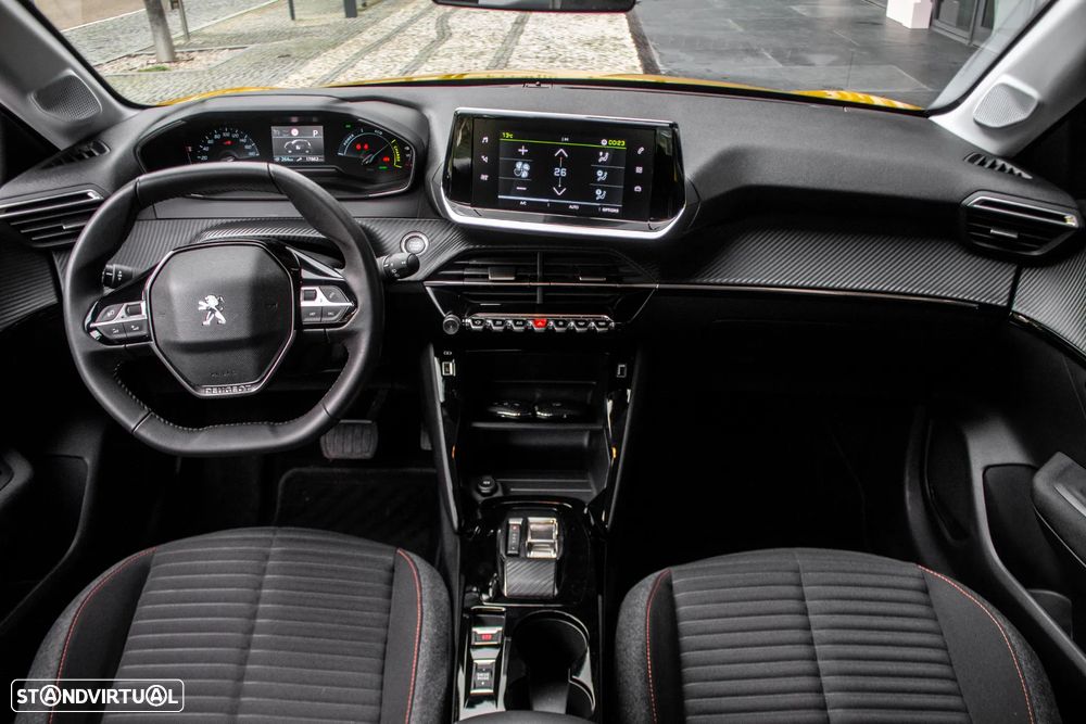 Peugeot e-208 Active Pack - 37