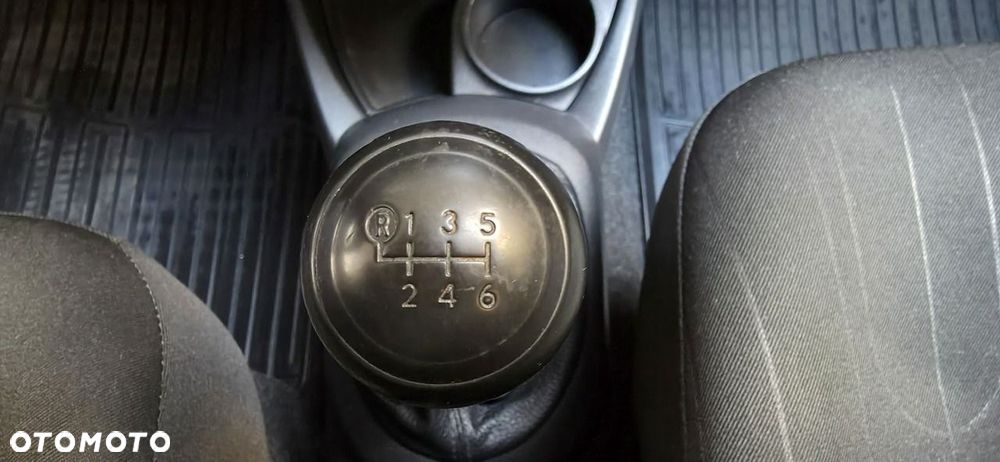 Toyota Yaris - 23