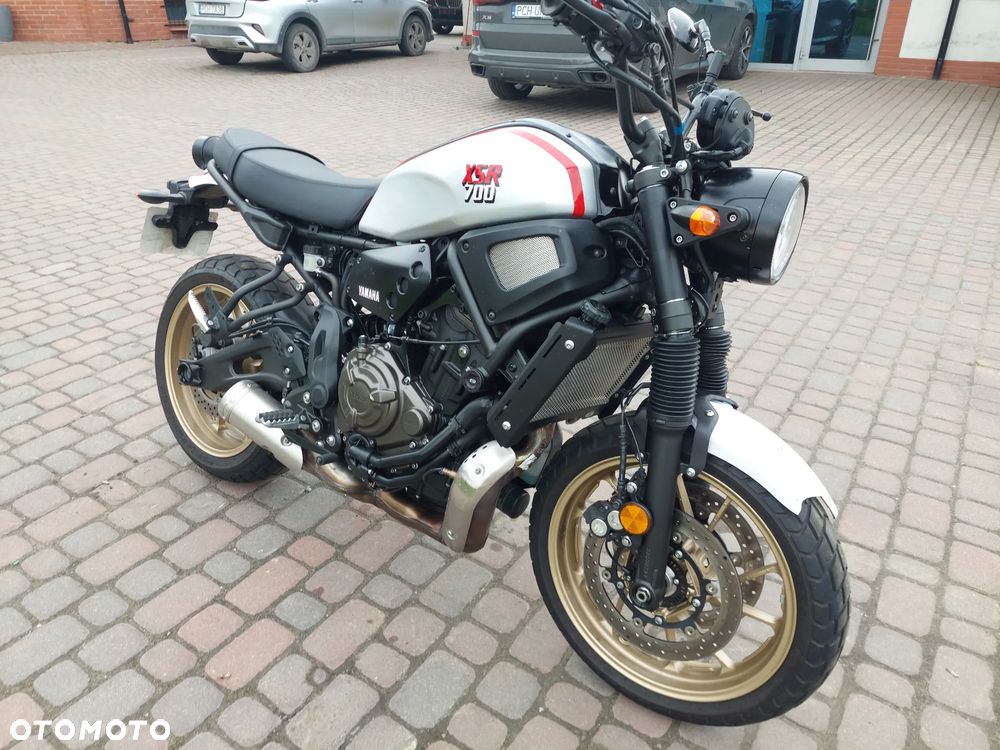 Yamaha XSR - 8