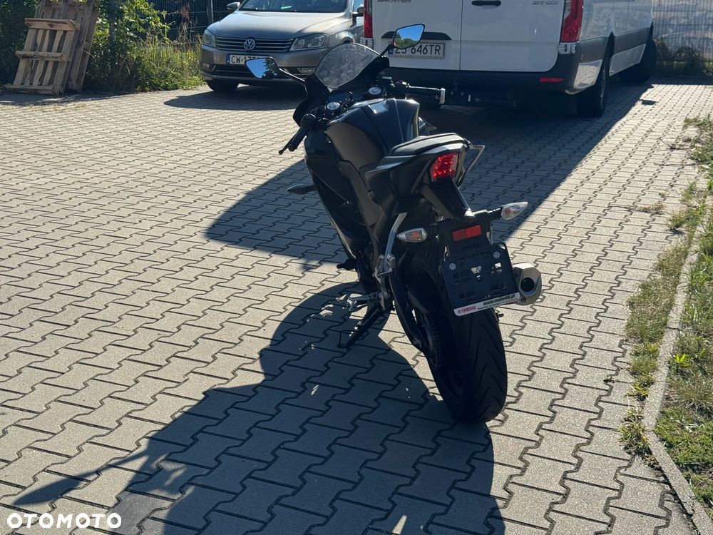 Yamaha YZF - 6