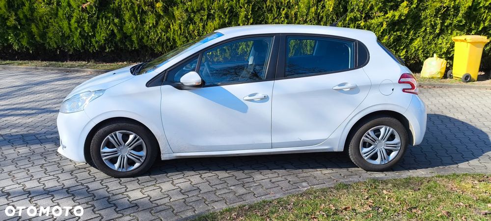 Peugeot 208 - 2
