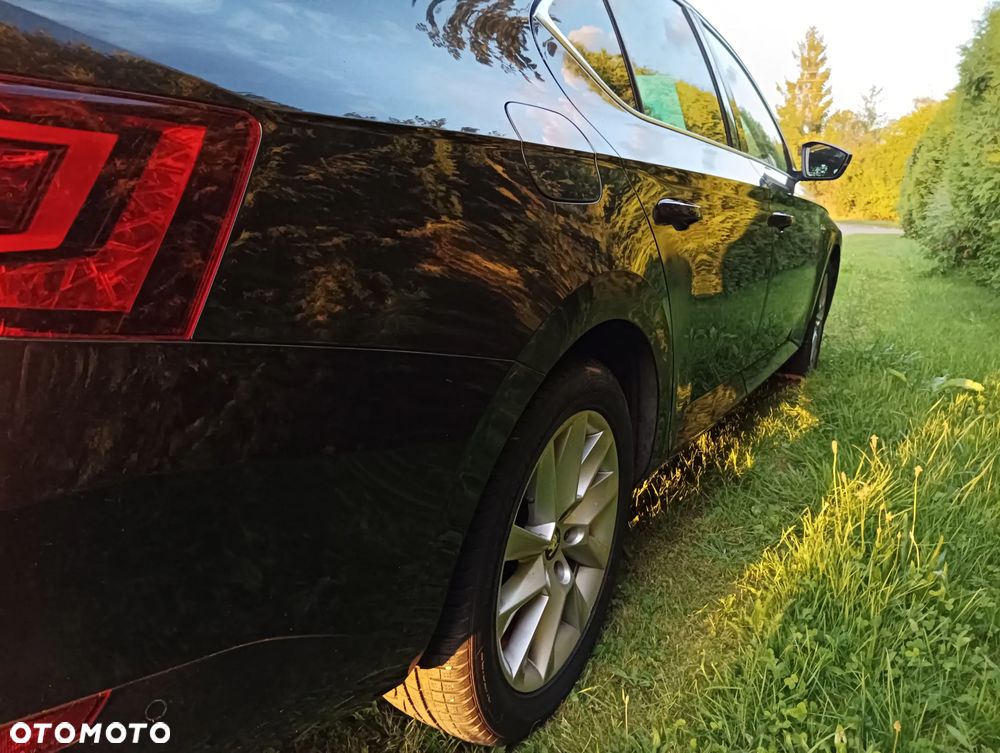 Skoda Superb 2.0 TDI L&K DSG - 16
