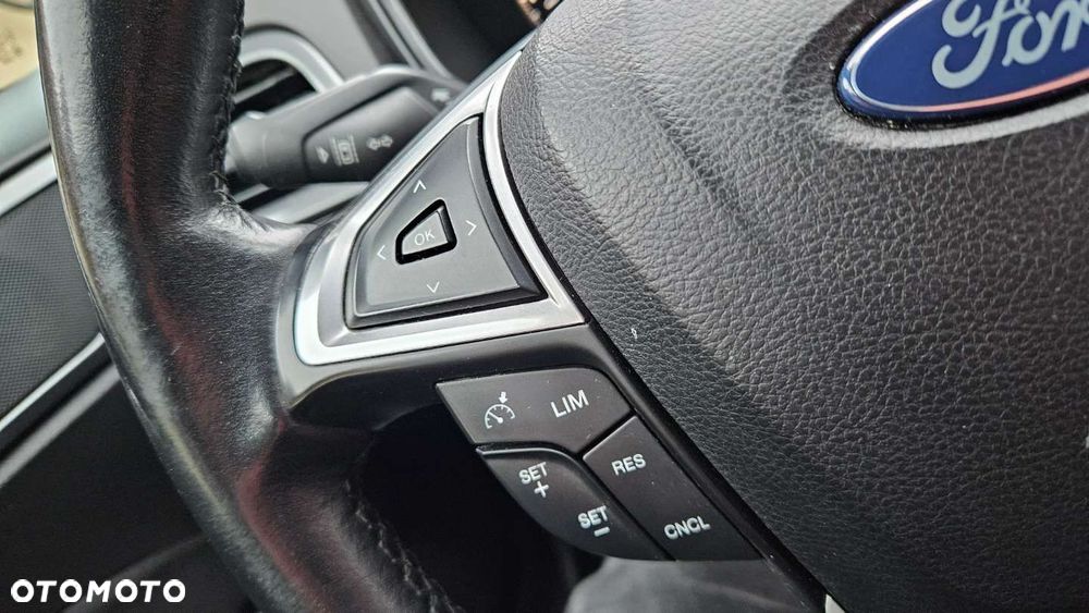 Ford Mondeo - 22