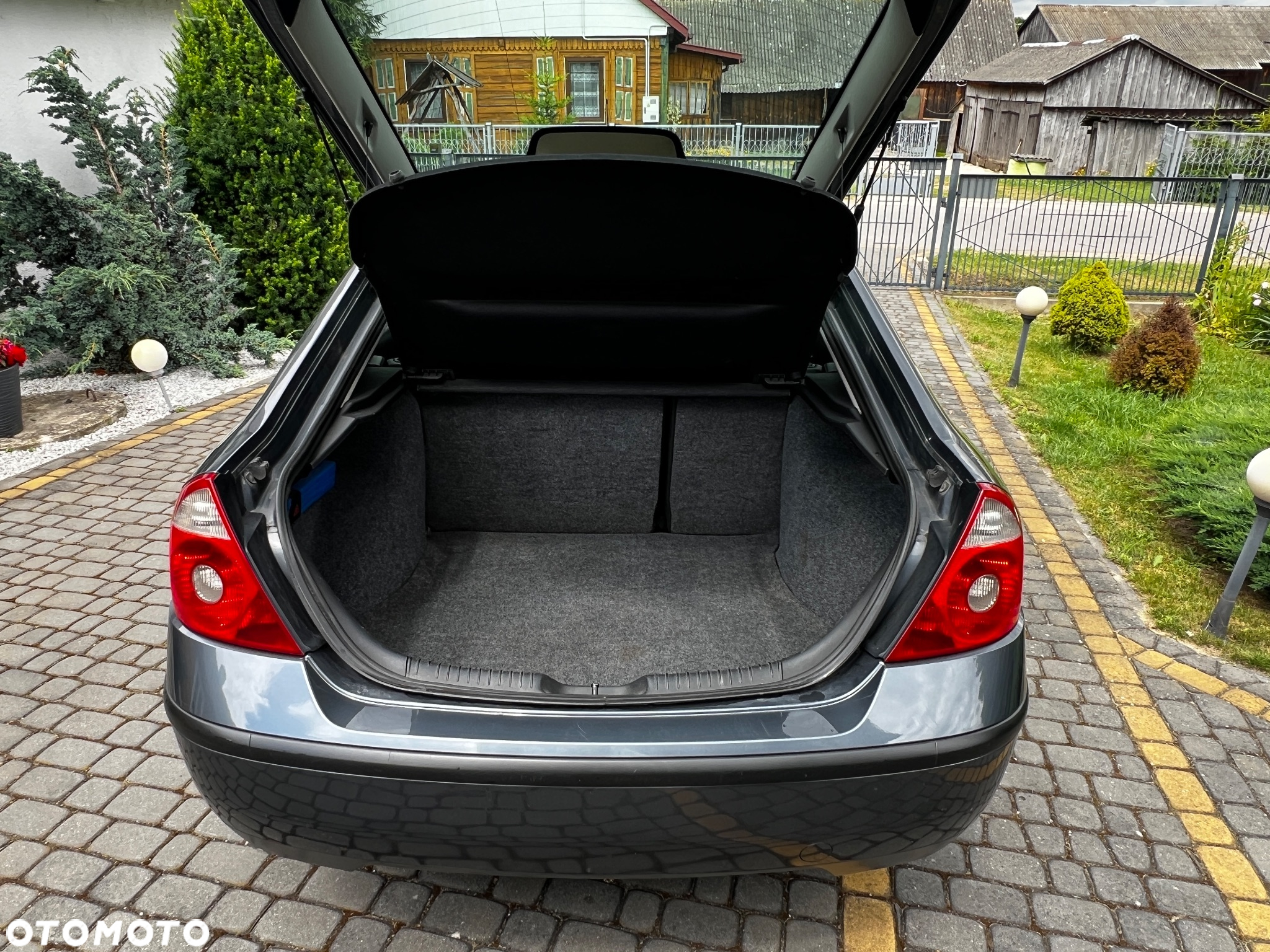 Ford Mondeo 2.0 TDCi Trend X - 12