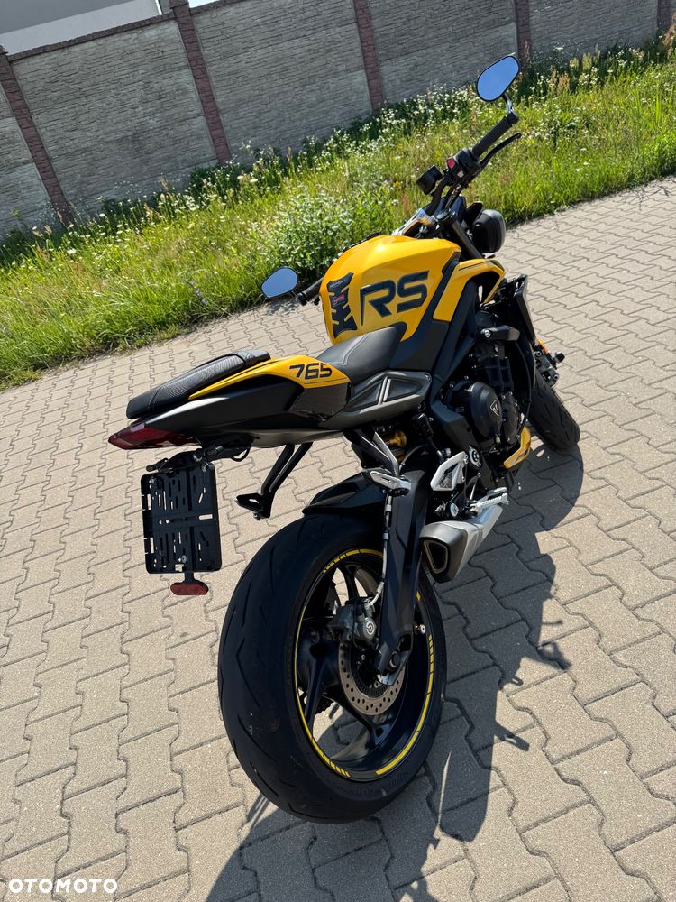 Triumph Street Triple - 10