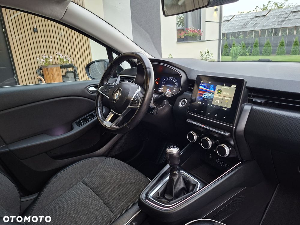 Renault Clio - 10